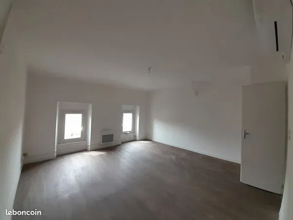 Studio 1 pièce 33 m² 