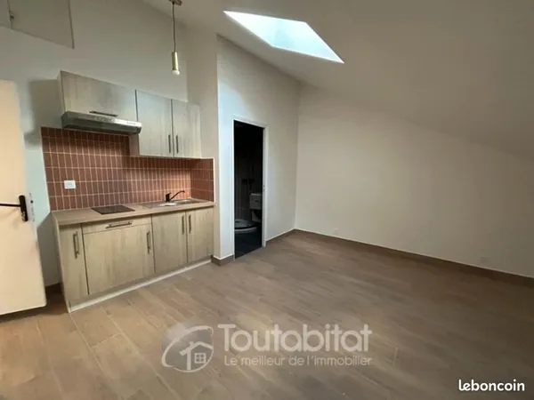 Studio 1 pièce 15 m² 