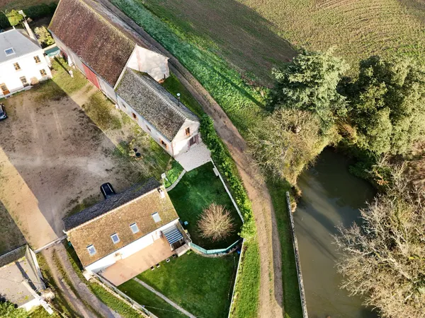 Maison 16 pièces 374 m² 