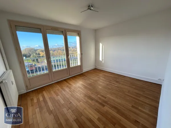 Appartement 4 pièces 77 m² 