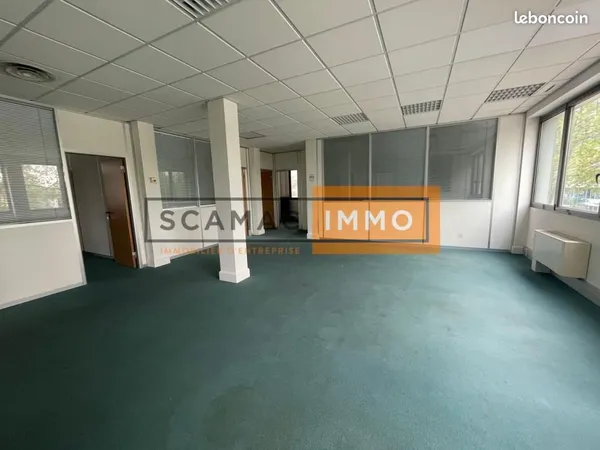 Bureau 164 m² 