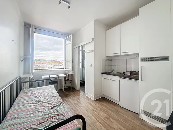 Studio 1 pièce 12 m² 