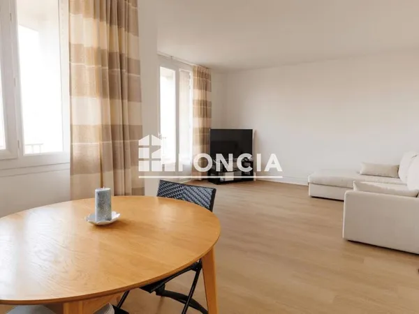 Appartement 3 pièces 80 m² 