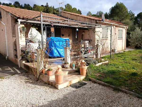 Maison T4 de 90 m2 avec garage sur 340m² de terrain - LE VAL 