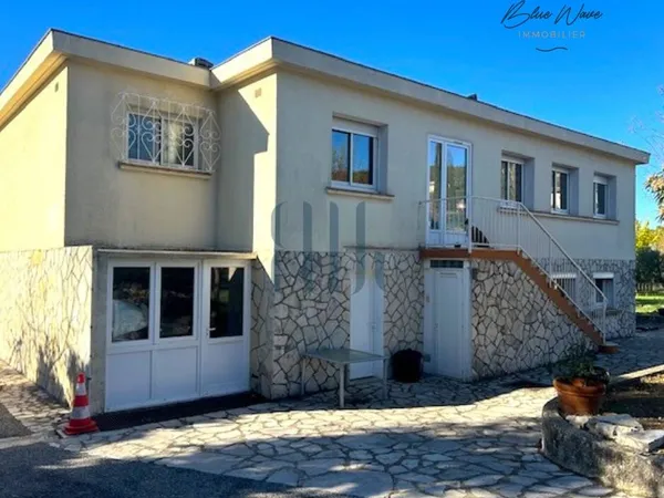 Villa 8 pièces 200 m² 