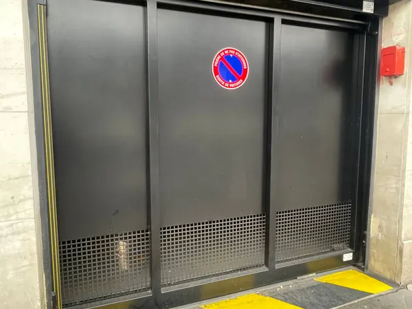 Location place parking privé, sécurisé et couvert 