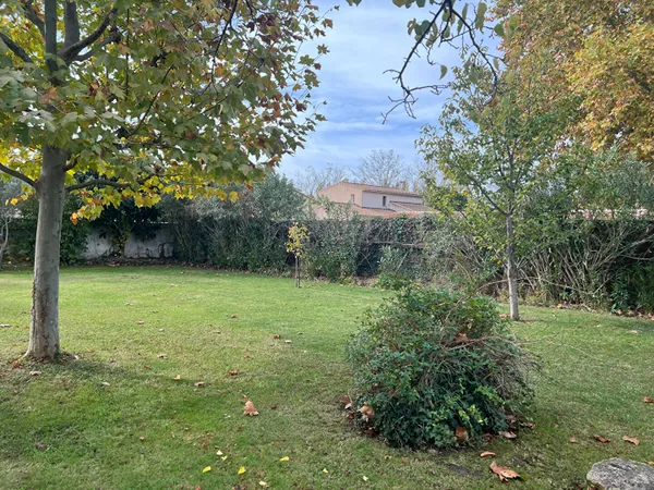 Terrain 450 m² 
