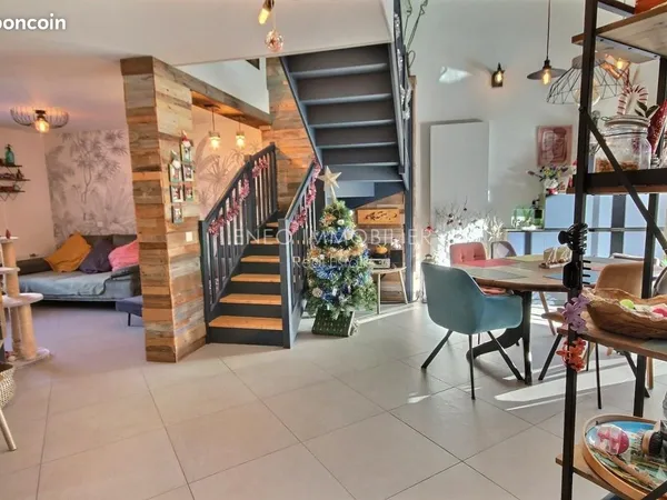 Duplex 6 pièces 111 m² 