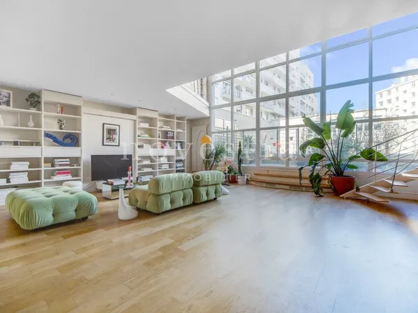 Appartement de 3 pièces de 146.93 m² + terrasse de 37 m² + parki 
