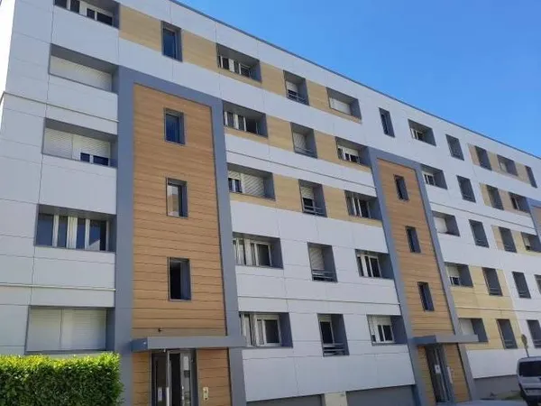 OFF MARKET À vendre - Bel appartement lumineux de 51m² 