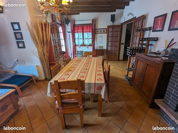 Charmante maison de ville de 103m2 avec 3 chambres 