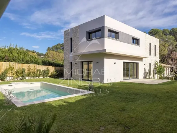 Villa 4 pièces 170 m² 