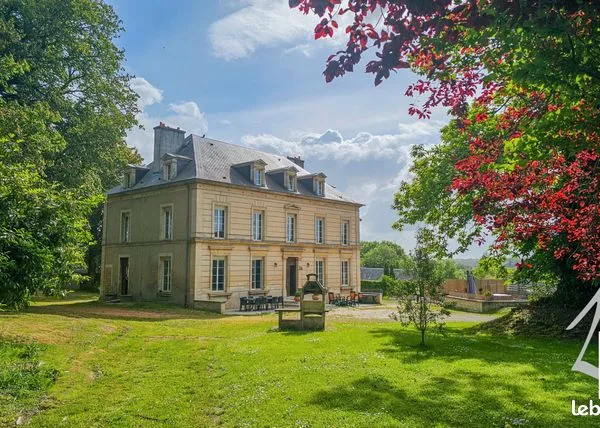 Maison 11 pièces 400 m² 