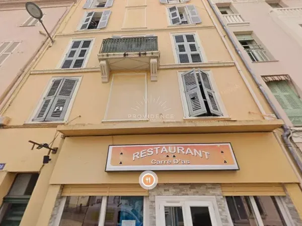 À VENDRE - IMMEUBLE DE RAPPORT - EMPLACEMENT CENTRAL 