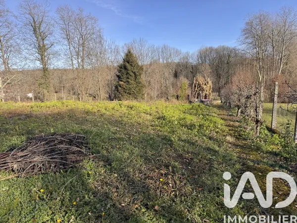 Terrain 837 m² 