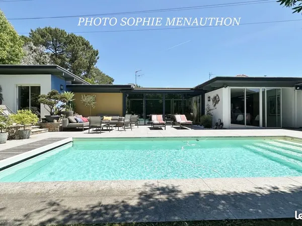 Villa 9 pièces 250 m² 