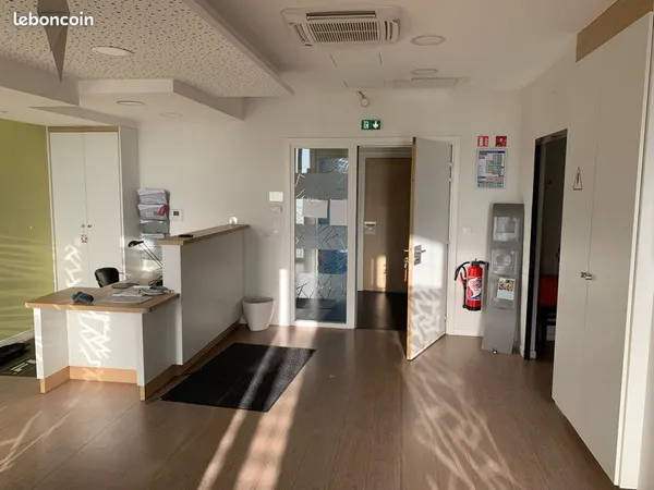 Rhéna, Maison médicale, Local professionnel de 176 m2 