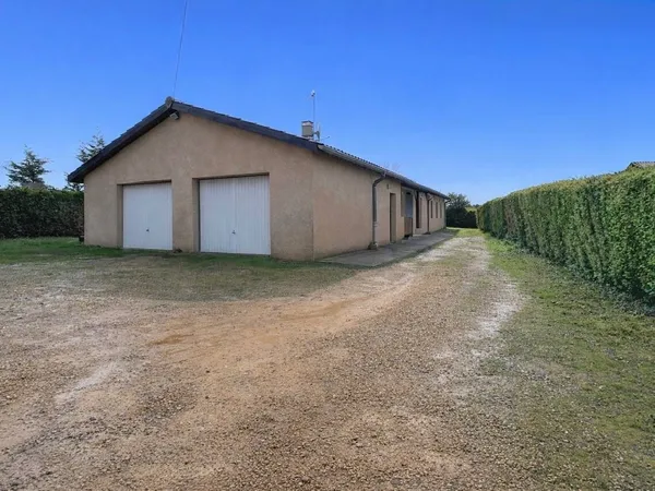 Maison de plain-pied 5 pièces 117 m² 