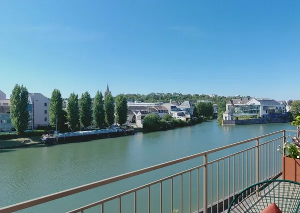 beau 3 pièces de 65m² avec grand balcon et parking - CUISINE et FRAIS DE NOTAIRE OFFERT 