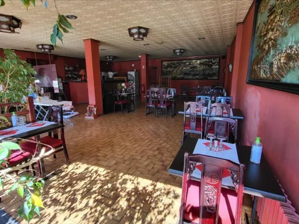 Local d'activités 154 m² 