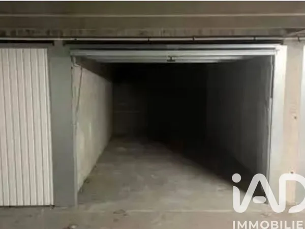 Parking 12 m² 