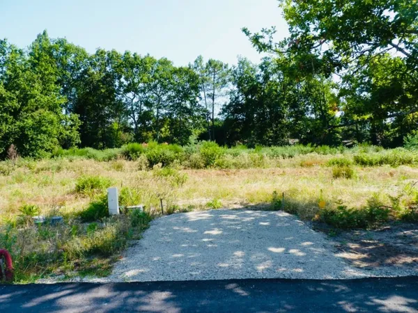 Terrain 931 m² 