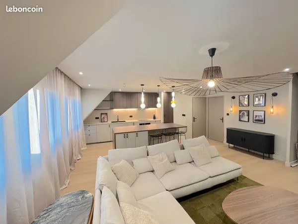 Duplex 114m2 entièrement meublé et rénové 