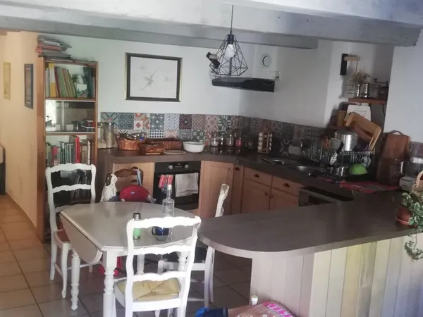 Maison de village rénovée à Pierrerue 