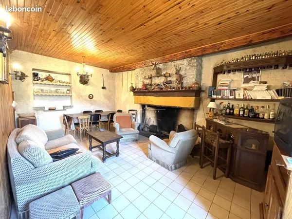 Maison 6 pièces 270 m² 