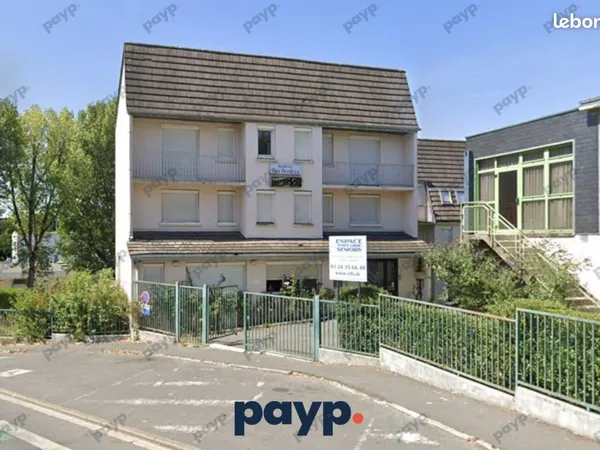 Bureau 2 500 m² 