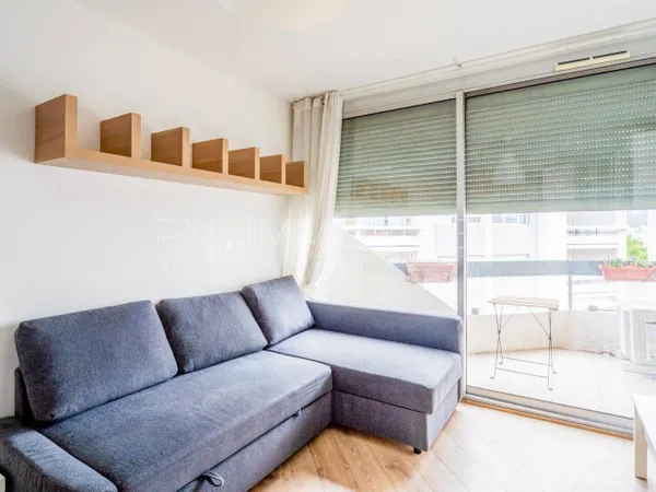 Studio 1 pièce 24 m² 