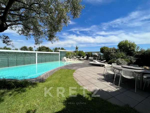 Penthouse avec piscine 