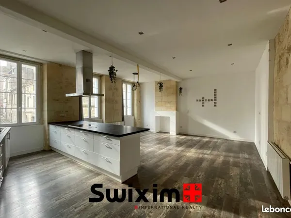 Triplex 6 pièces 140 m² 