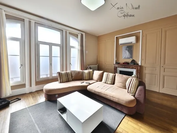 Maison à vendre 7 pièces proche de MONTREVEL EN BRESSE (01) 