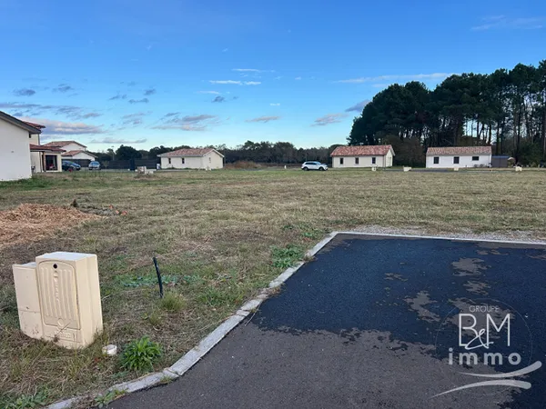 Terrain Tosse 570 m2 