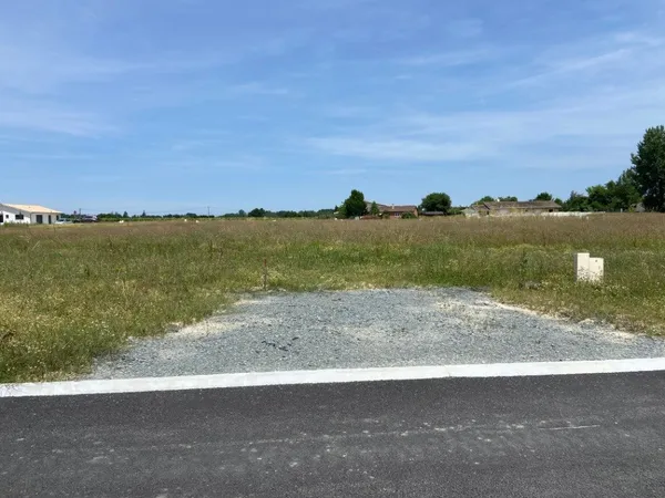 Terrain 727 m² 