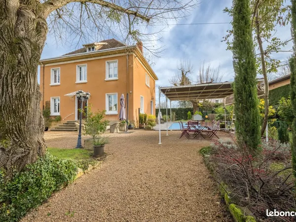 Maison 8 pièces 200 m² 