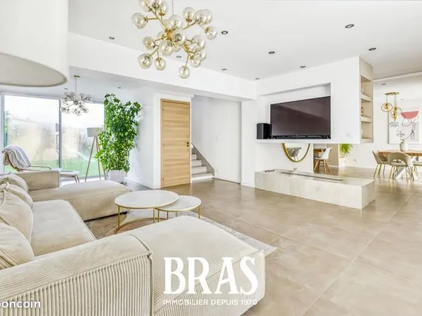 Maison 8 pièces 139 m² 