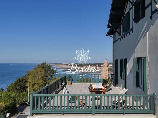 BIARRITZ LE PHARE: EXCEPTIONNEL APPARTEMENT VUE OCEAN AVEC TERRASSE DE 60M² 