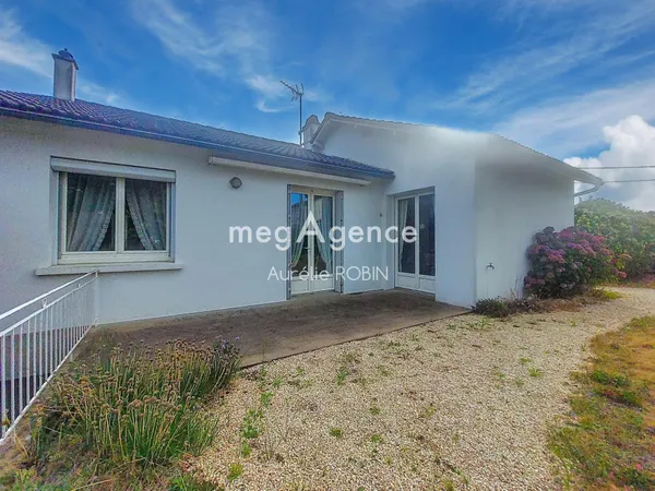 PAVILLON SUR SOUS SOL 