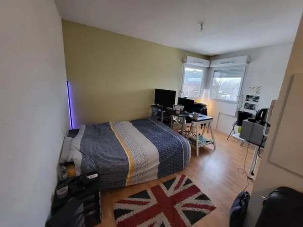 Studio 1 pièce 18 m² 