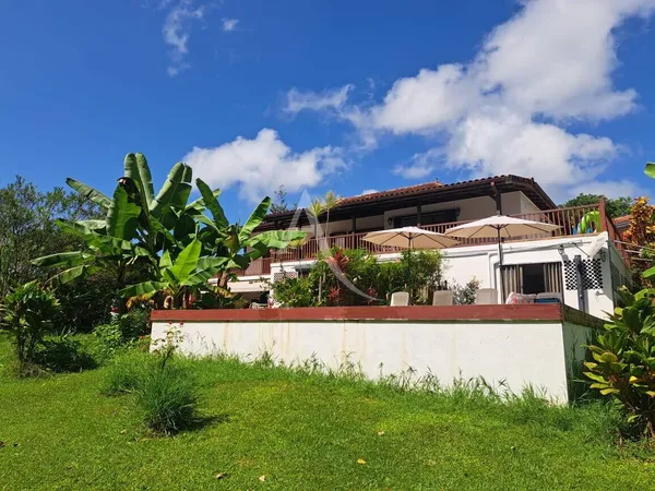 Maison 5 pièces 208 m² 