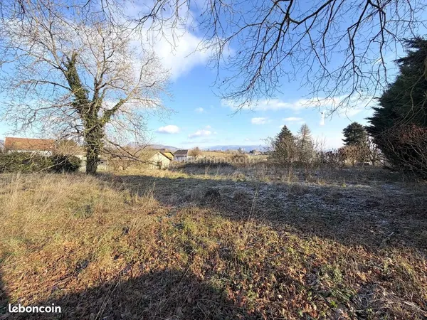 Terrain 1786 m² Les Avenières Veyrins-Thuellin 