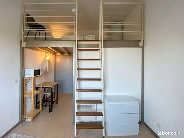Appartement 1 pièce 14 m² 