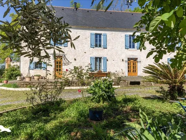 Ferme (tte) de 7 pièces principales 