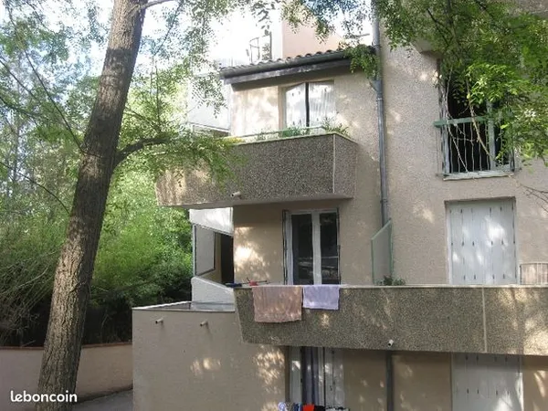 Studio 1 pièce 18 m² 
