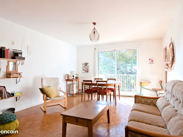 Caluire Vernay - T4 82m² traversant, vue parc, balcon, garage, cave 