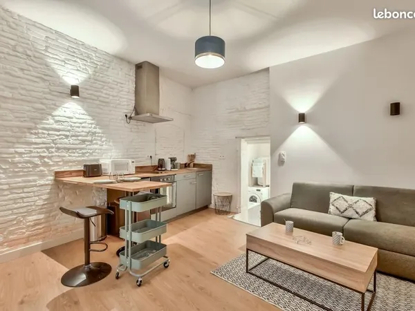 Studio 1 pièce 23 m² 