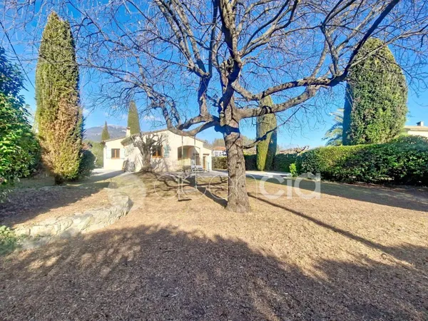 Maison de plain-pied 4 pièces 96 m² 