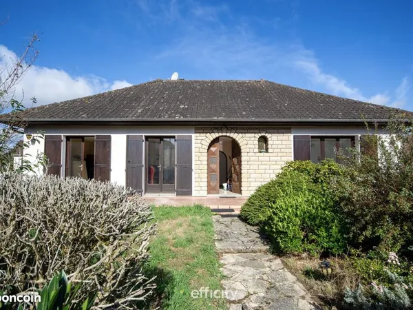 Maison 6 pièces 230 m² 